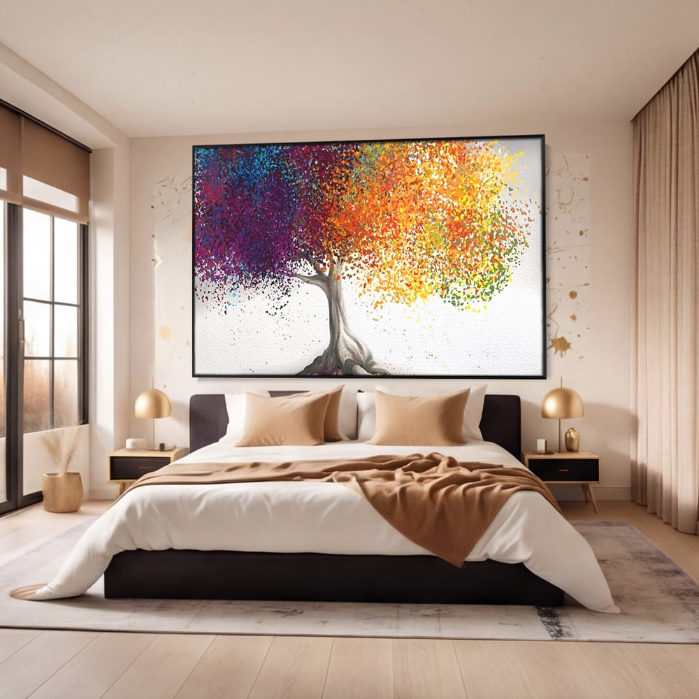 Tablou canvas cu tablou canvas cu un copac colorat, in rama de aluminiu negru, pe perete intr-un dormitor